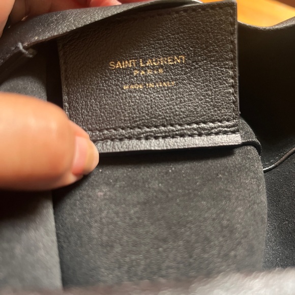 Saint Laurent Toy North/South Black Leather Tote - Picture 7 of 16